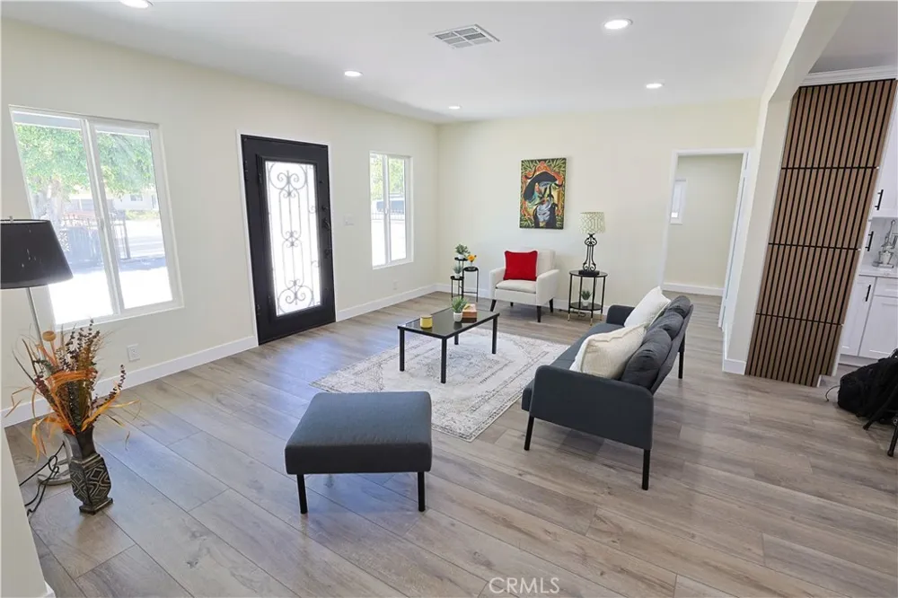 10036 Arleta Avenue Arleta, CA 91331