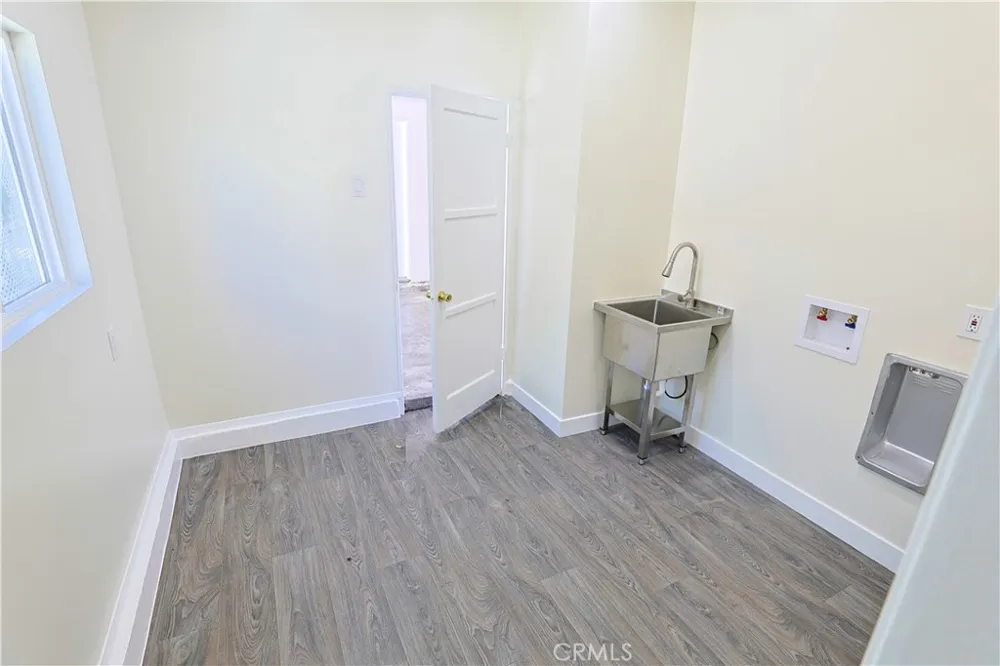 10036 Arleta Avenue Arleta, CA 91331