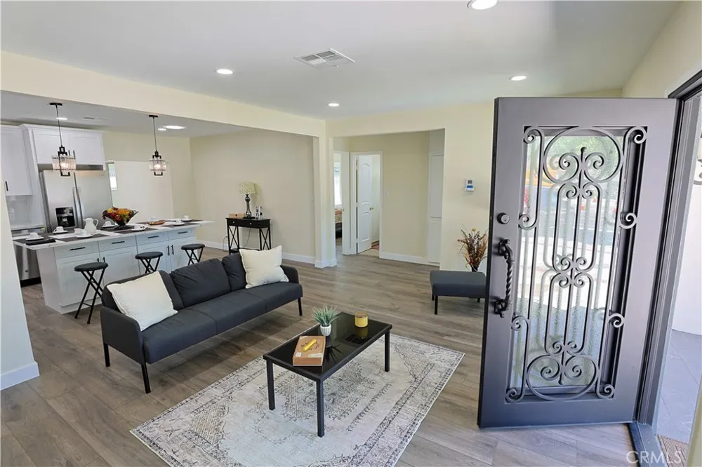 10036 Arleta Avenue Arleta, CA 91331