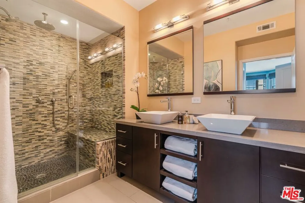 13044 Pacific Promenade #414 Playa Vista, CA 90094