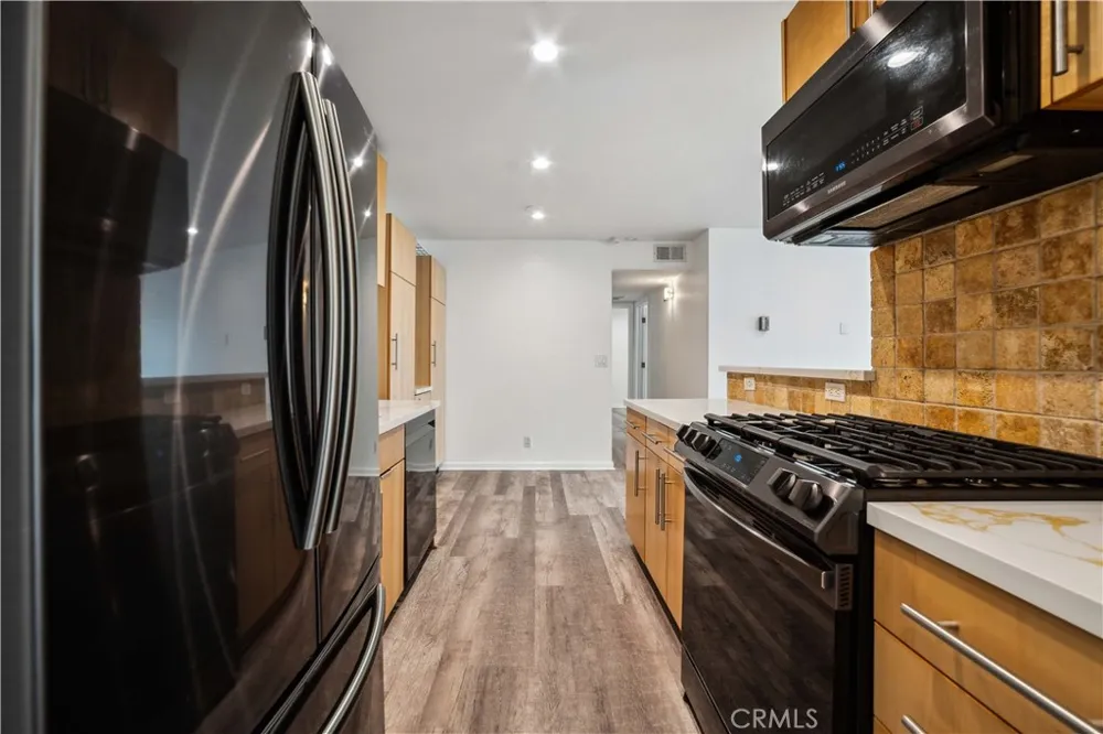 2411 Prospect Avenue #125 Hermosa Beach, CA 90254