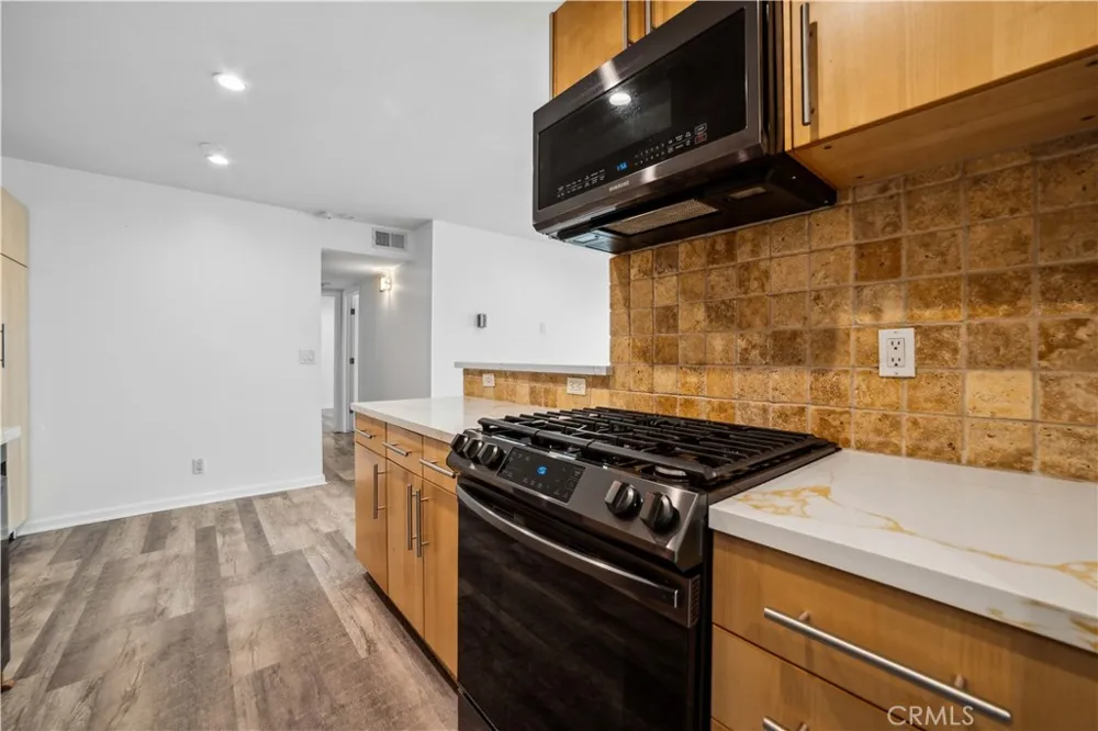 2411 Prospect Avenue #125 Hermosa Beach, CA 90254