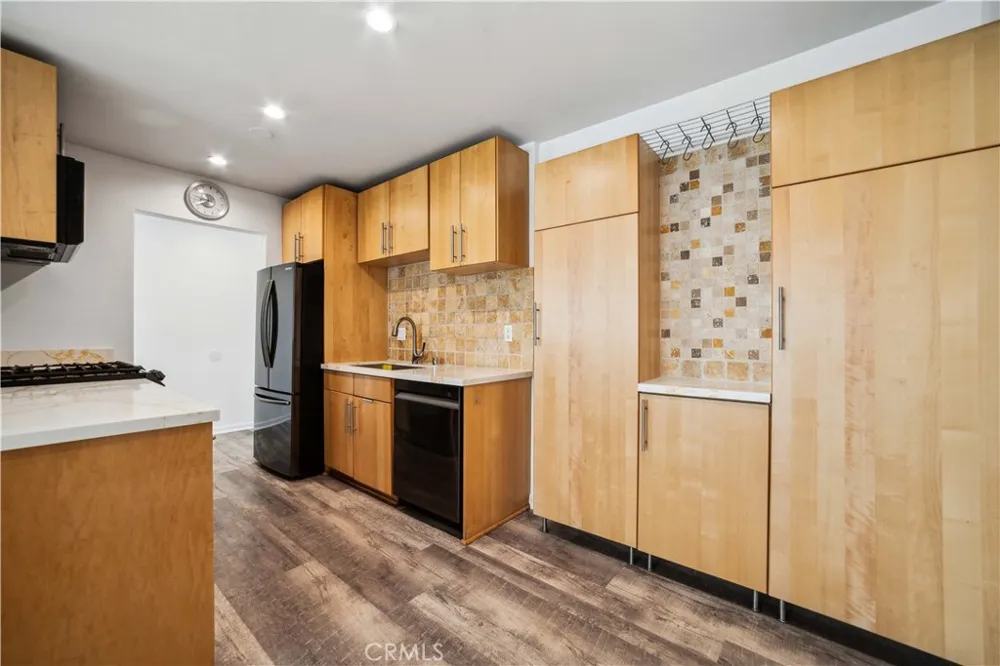 2411 Prospect Avenue #125 Hermosa Beach, CA 90254