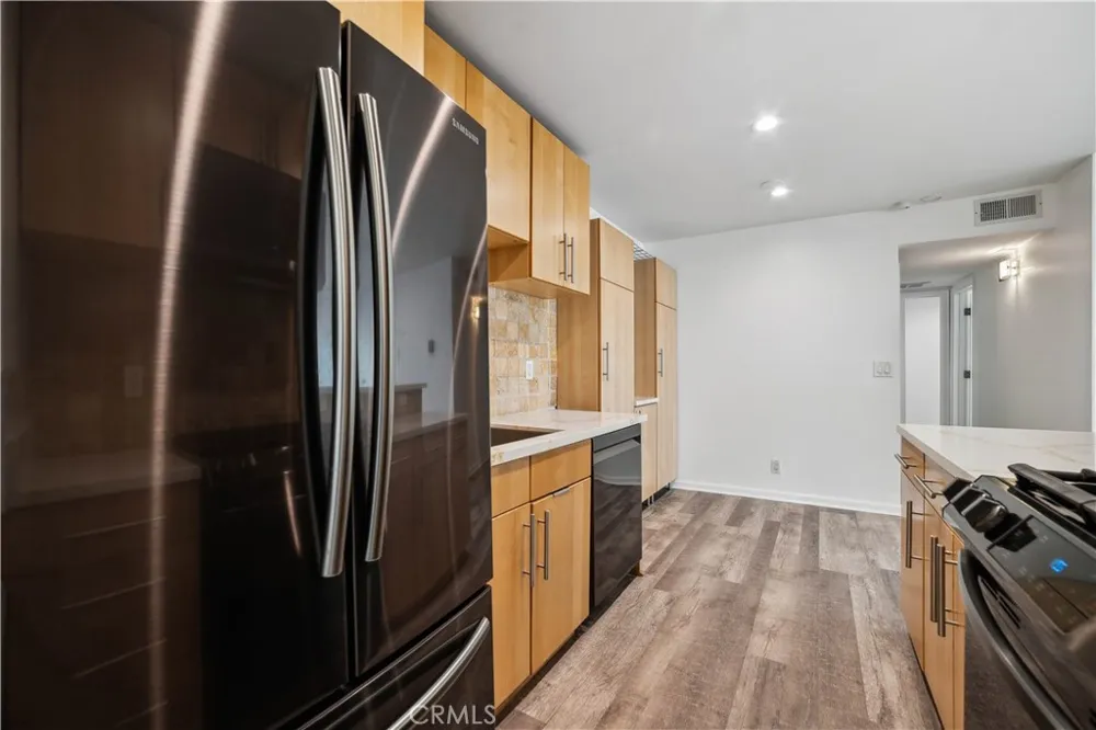2411 Prospect Avenue #125 Hermosa Beach, CA 90254