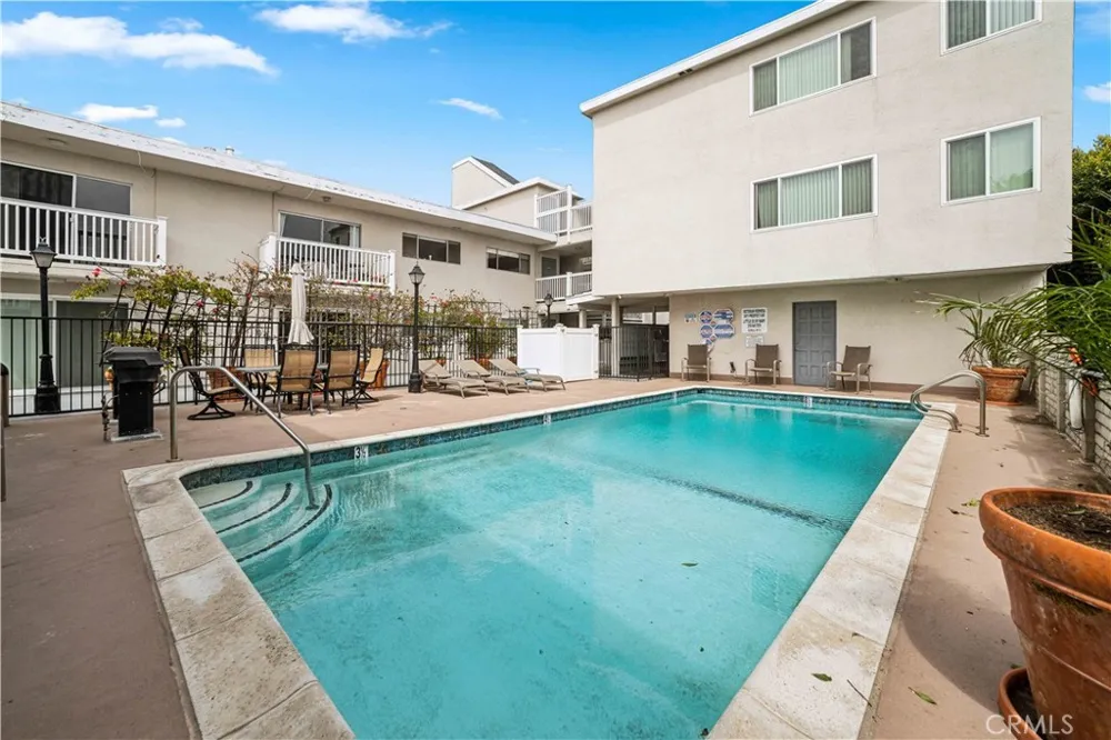 2411 Prospect Avenue #125 Hermosa Beach, CA 90254