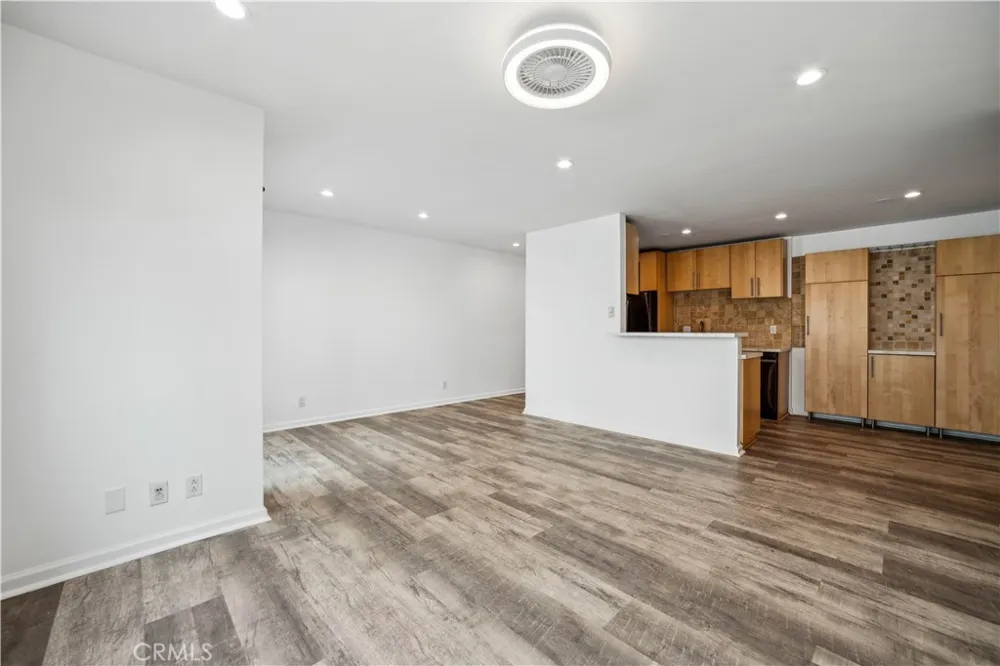 2411 Prospect Avenue #125 Hermosa Beach, CA 90254