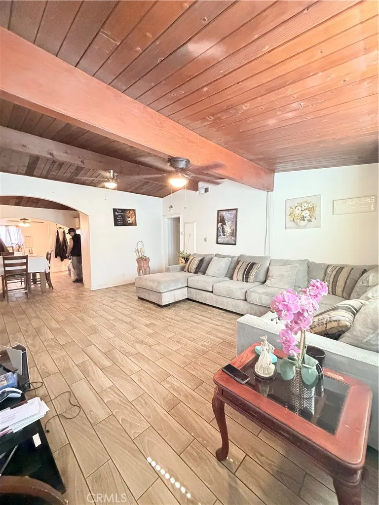 9829 Williams Bloomington, CA 92316