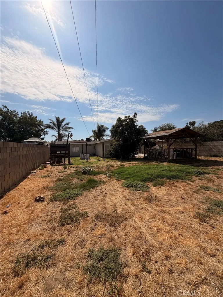 9829 Williams Bloomington, CA 92316