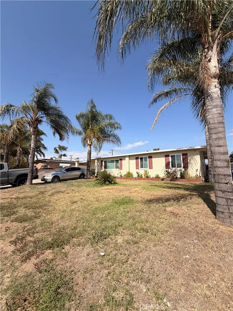 9829 Williams Bloomington, CA 92316