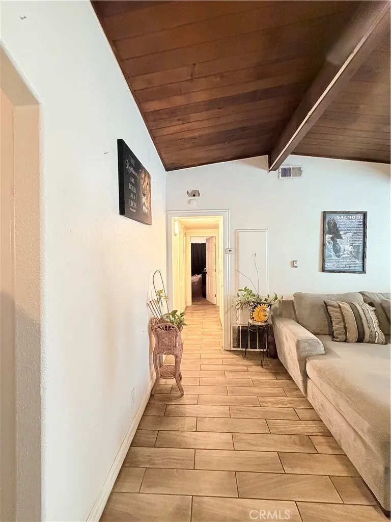 9829 Williams Bloomington, CA 92316