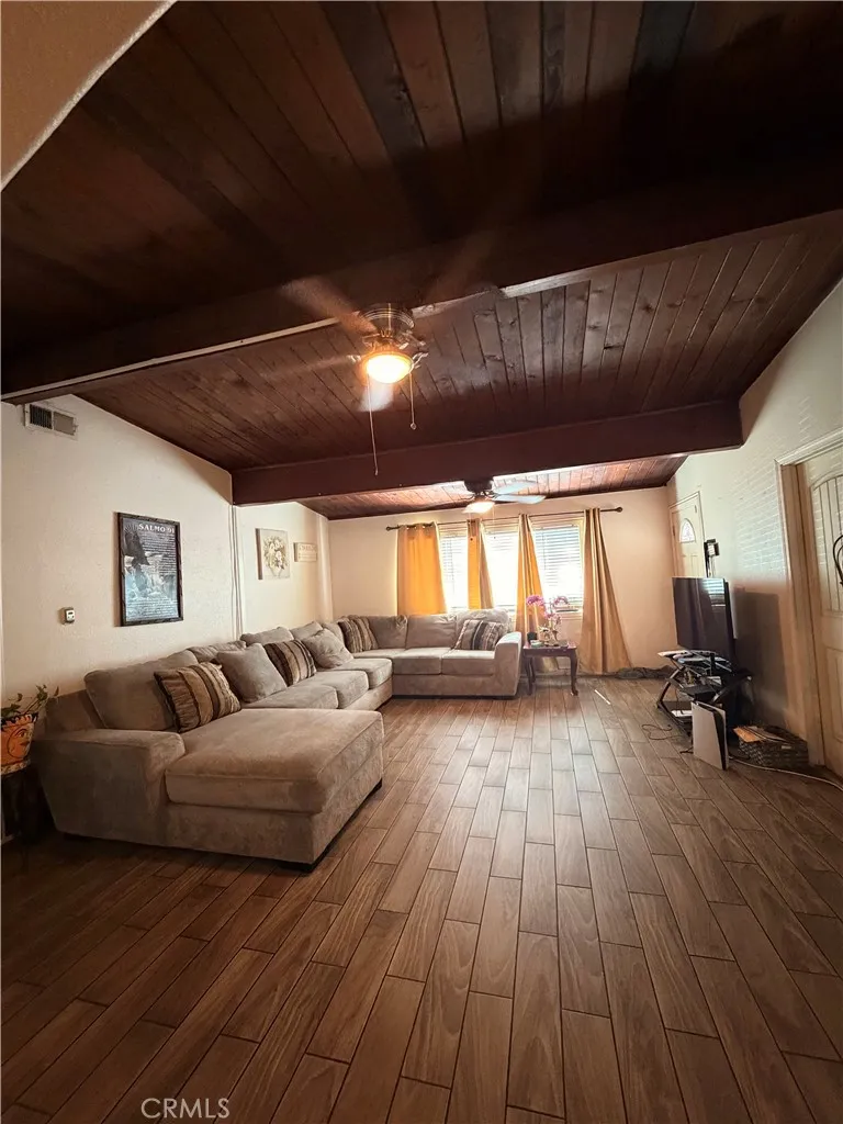 9829 Williams Bloomington, CA 92316