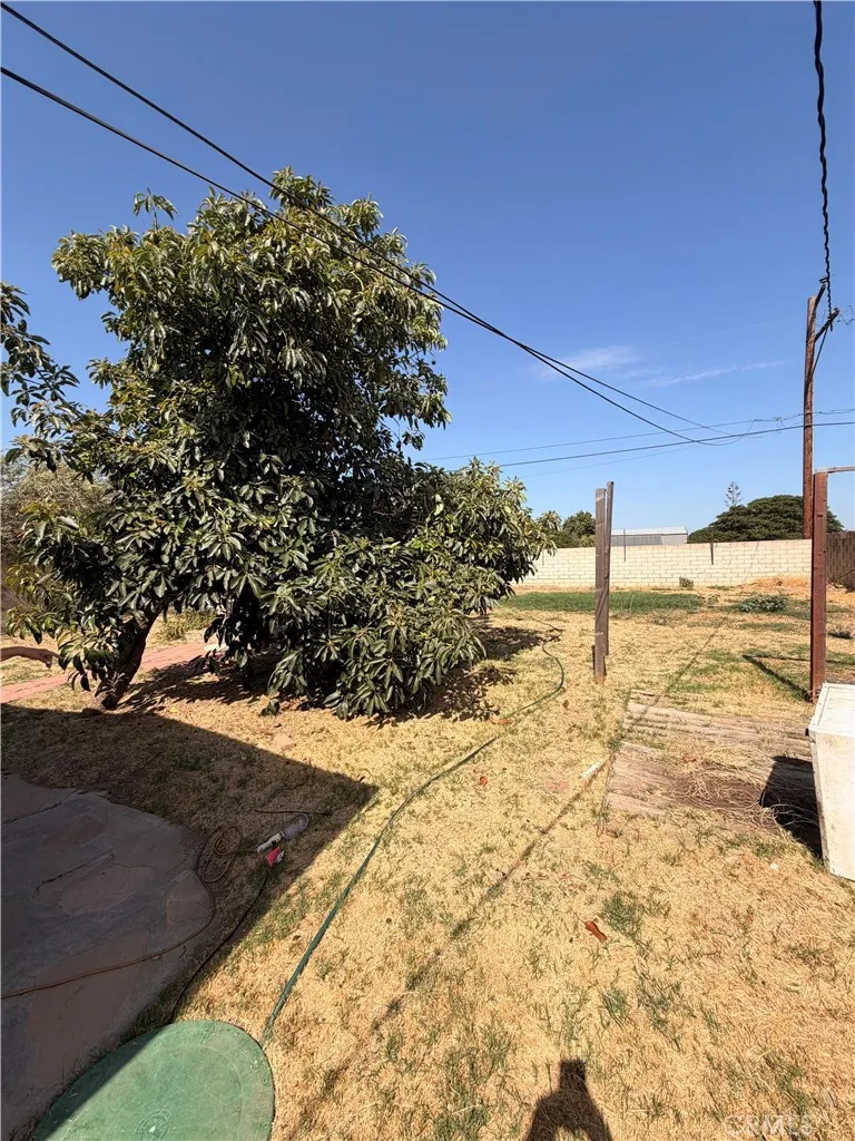 9829 Williams Bloomington, CA 92316
