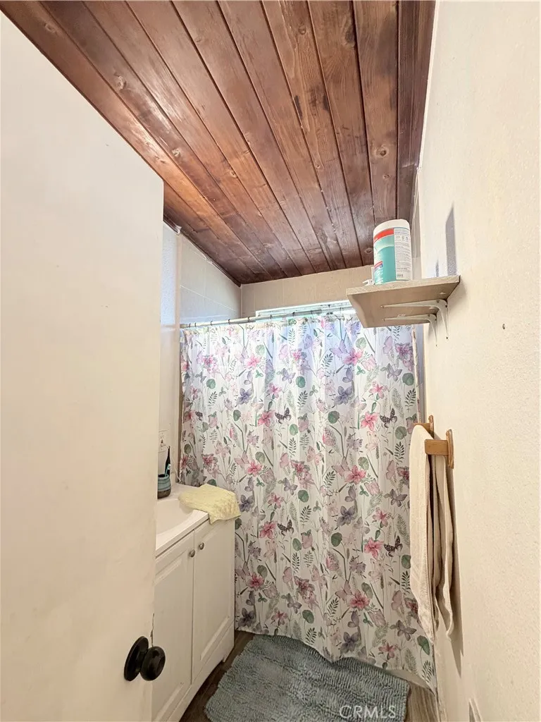 9829 Williams Bloomington, CA 92316
