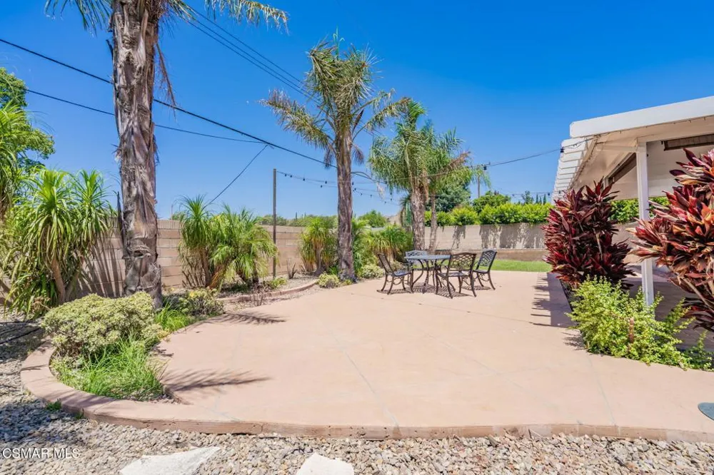 3217 Hamlin Avenue Simi Valley, CA 93063