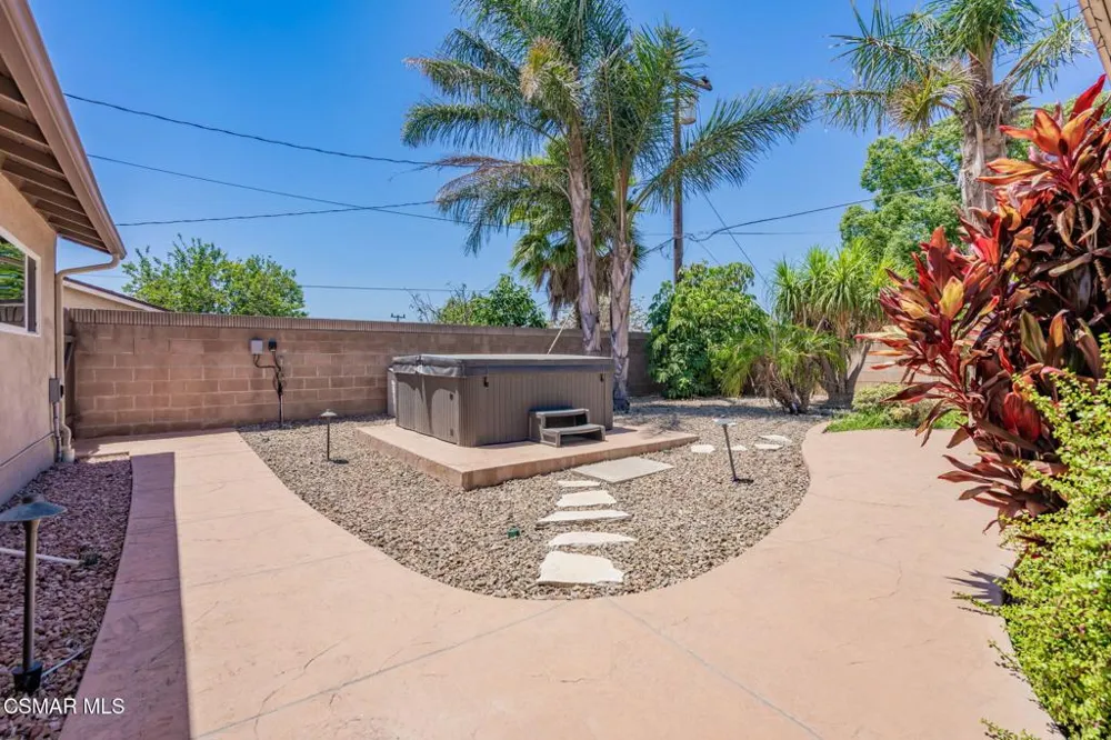 3217 Hamlin Avenue Simi Valley, CA 93063
