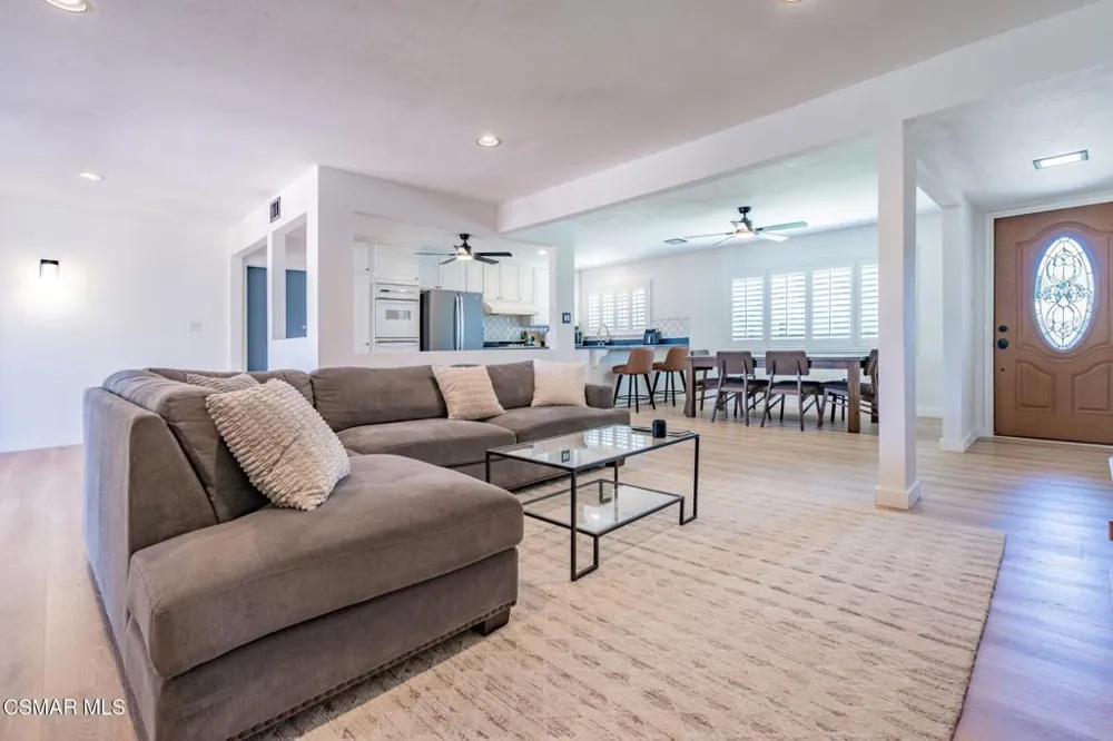 3217 Hamlin Avenue Simi Valley, CA 93063