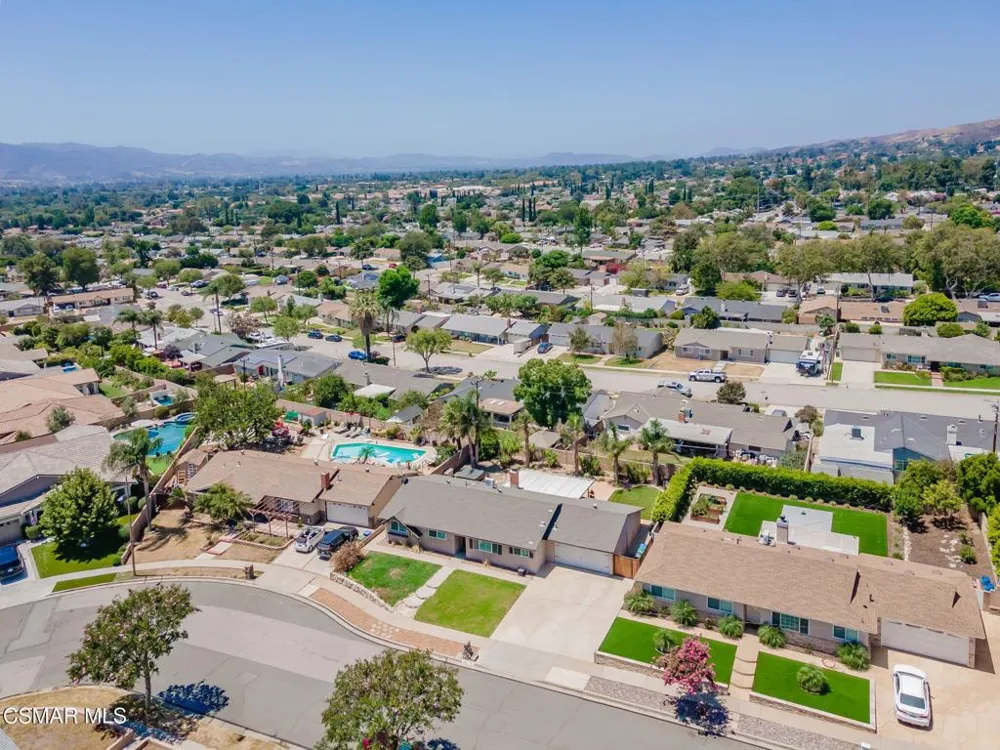 3217 Hamlin Avenue Simi Valley, CA 93063