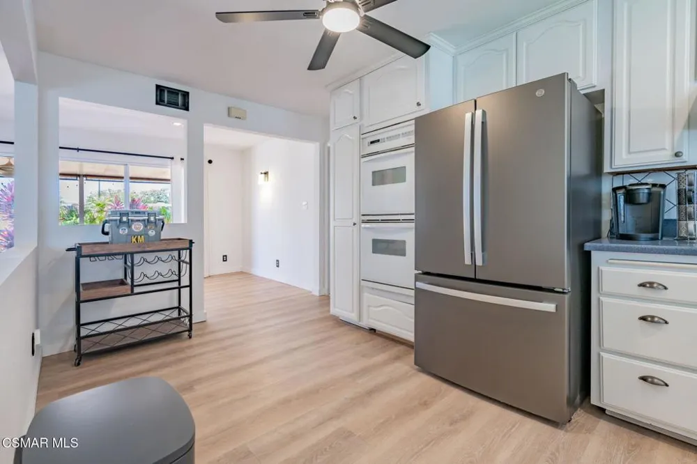 3217 Hamlin Avenue Simi Valley, CA 93063