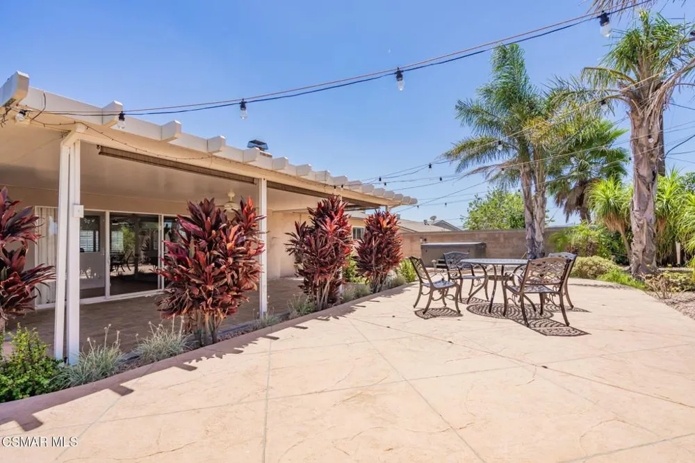 3217 Hamlin Avenue Simi Valley, CA 93063