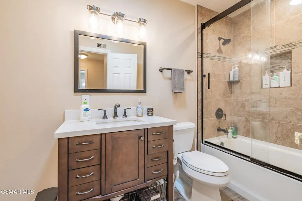 3217 Hamlin Avenue Simi Valley, CA 93063