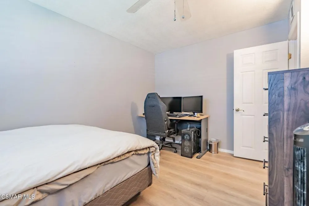 3217 Hamlin Avenue Simi Valley, CA 93063