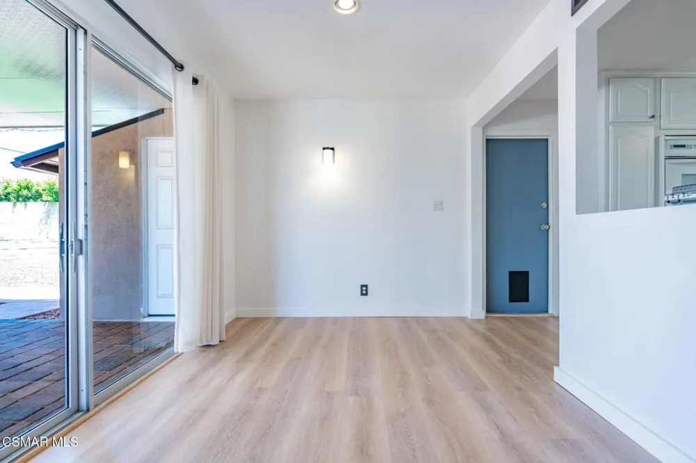 3217 Hamlin Avenue Simi Valley, CA 93063