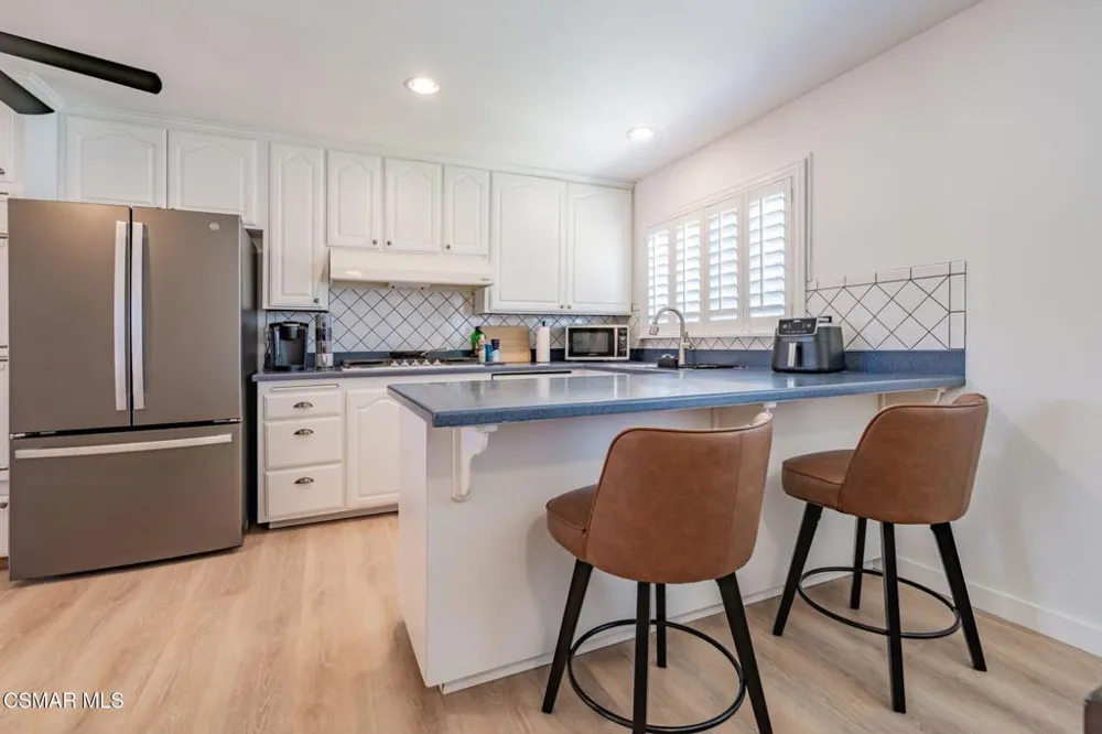 3217 Hamlin Avenue Simi Valley, CA 93063