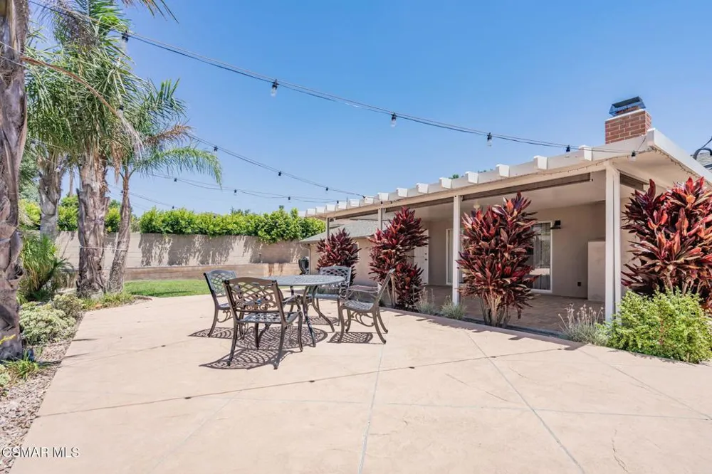 3217 Hamlin Avenue Simi Valley, CA 93063