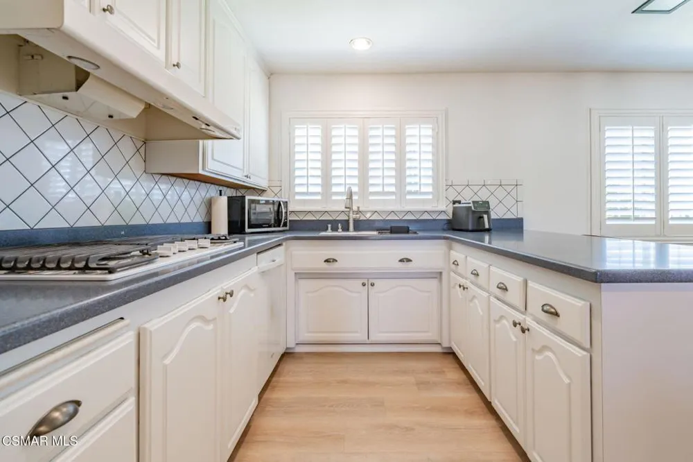 3217 Hamlin Avenue Simi Valley, CA 93063