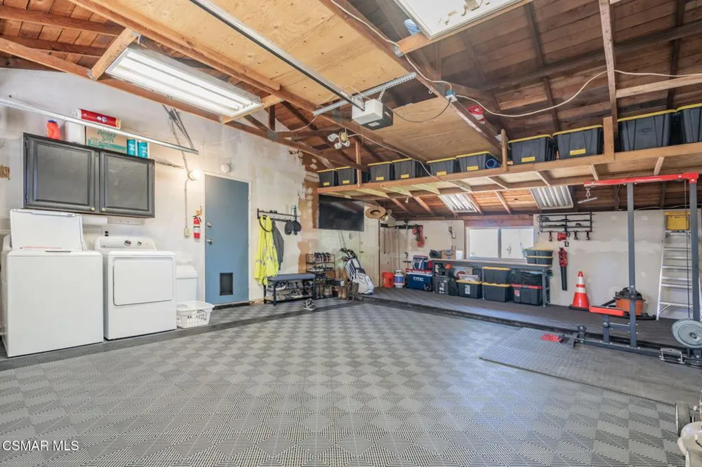 3217 Hamlin Avenue Simi Valley, CA 93063