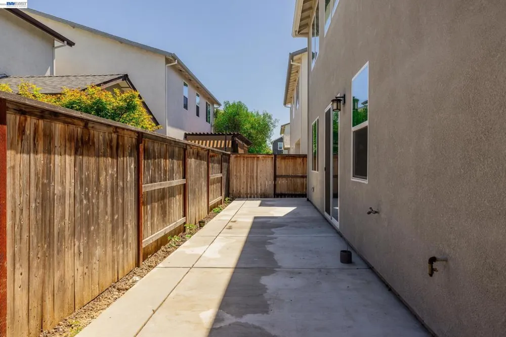 2666 Alcove Way Sacramento, CA 95833