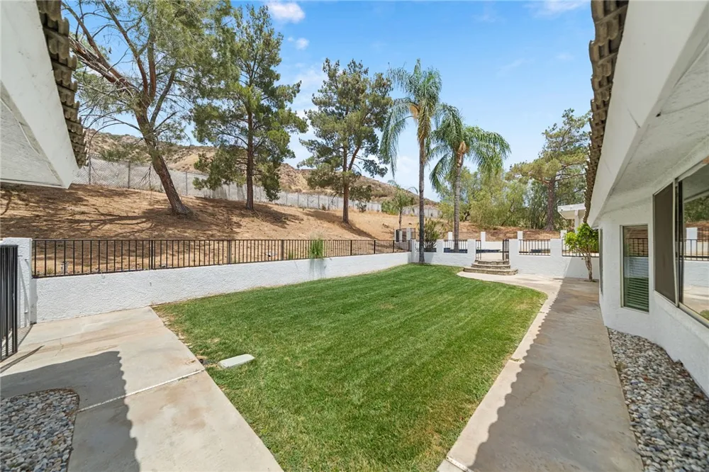 5385 Park San Bernardino, CA 92404
