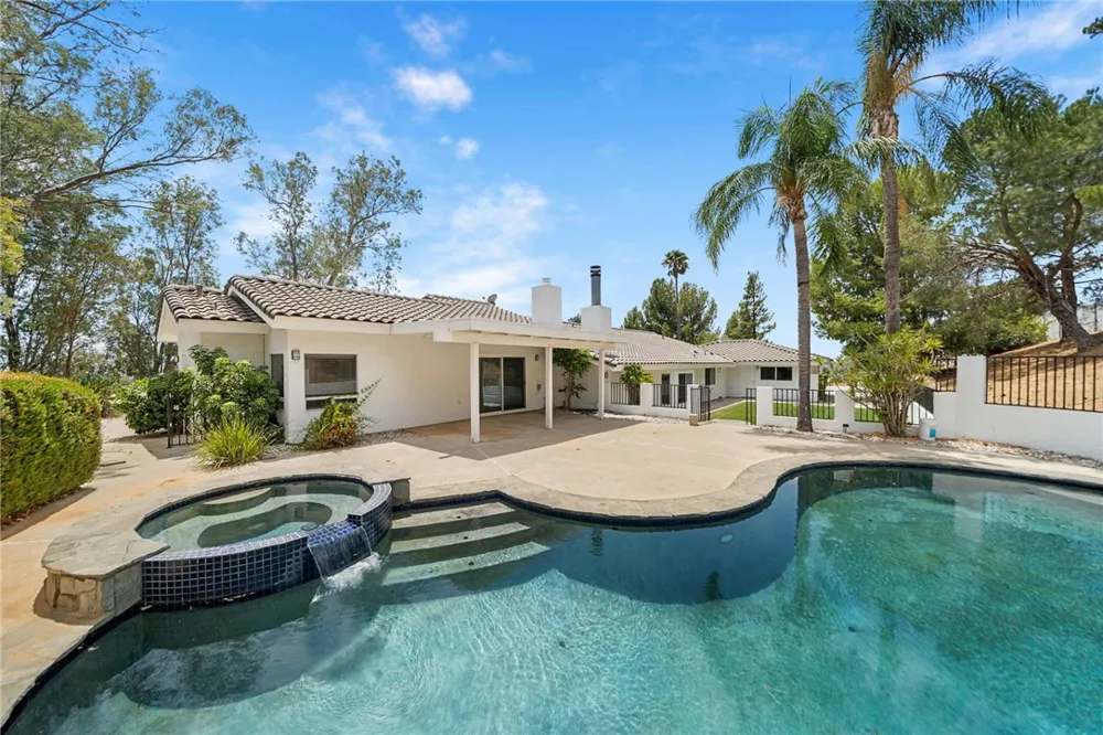 5385 Park San Bernardino, CA 92404