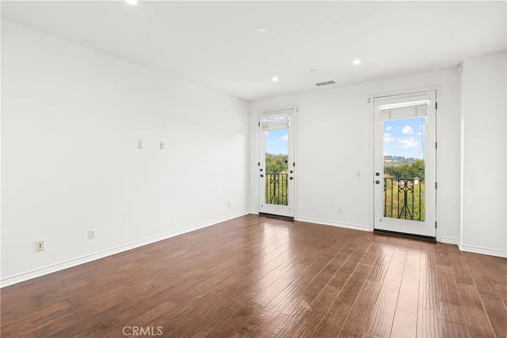 33 ROSE TRELLIS Irvine, CA 92603