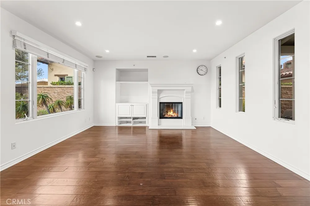 33 ROSE TRELLIS Irvine, CA 92603