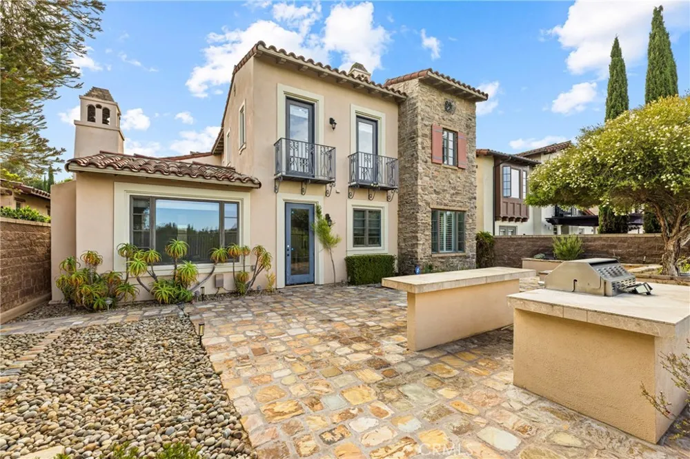 33 ROSE TRELLIS Irvine, CA 92603
