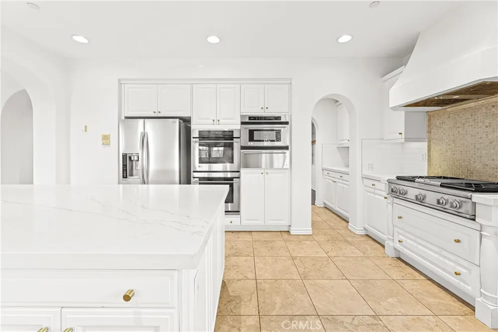 33 ROSE TRELLIS Irvine, CA 92603
