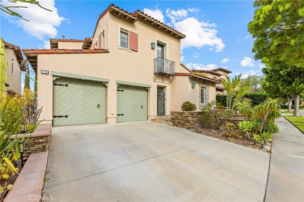 33 ROSE TRELLIS Irvine, CA 92603