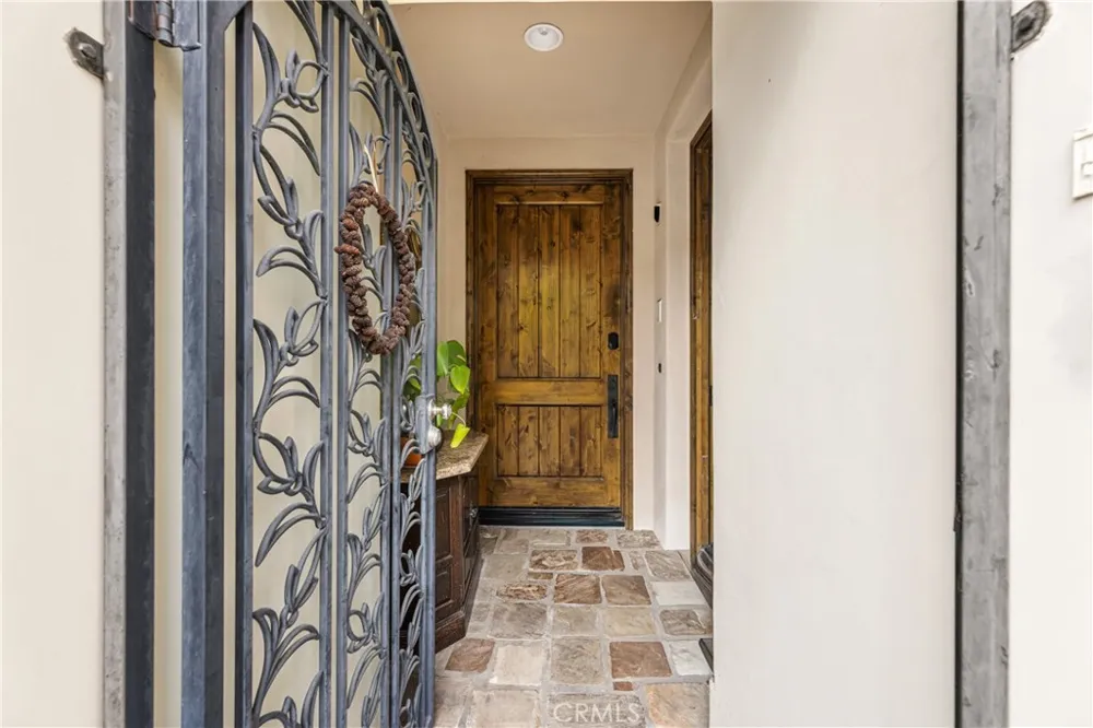 33 ROSE TRELLIS Irvine, CA 92603