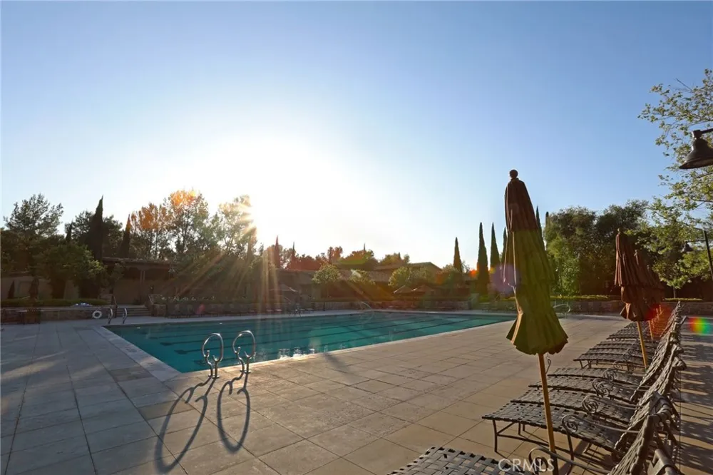 33 ROSE TRELLIS Irvine, CA 92603