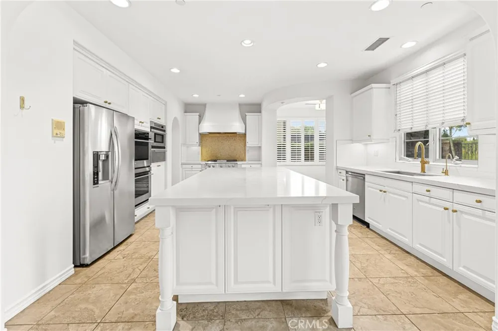 33 ROSE TRELLIS Irvine, CA 92603