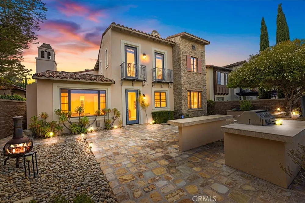 33 ROSE TRELLIS Irvine, CA 92603
