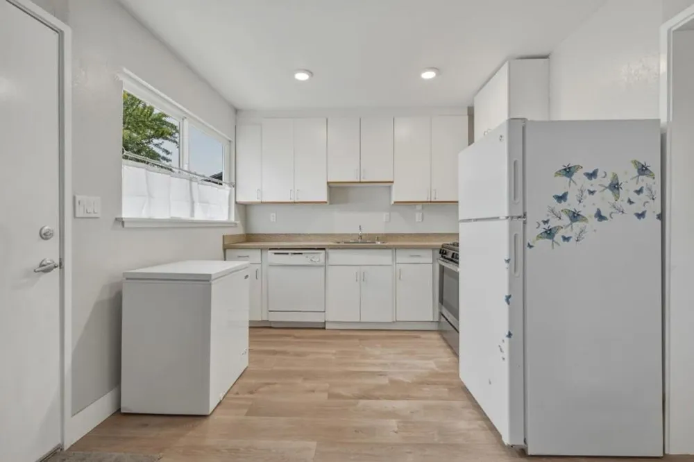 862 4th Street Hollister, CA 95023