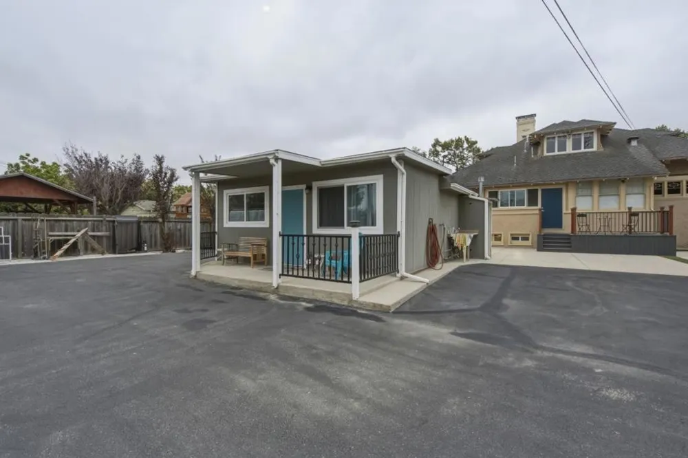 862 4th Street Hollister, CA 95023