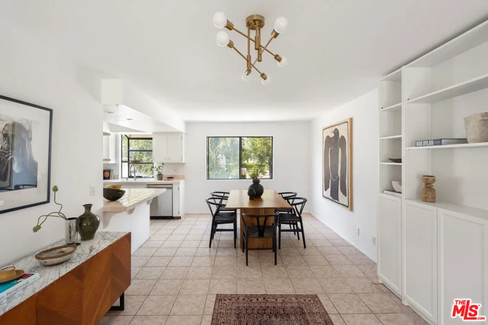 4658 Don Lorenzo Drive #G Los Angeles, CA 90008