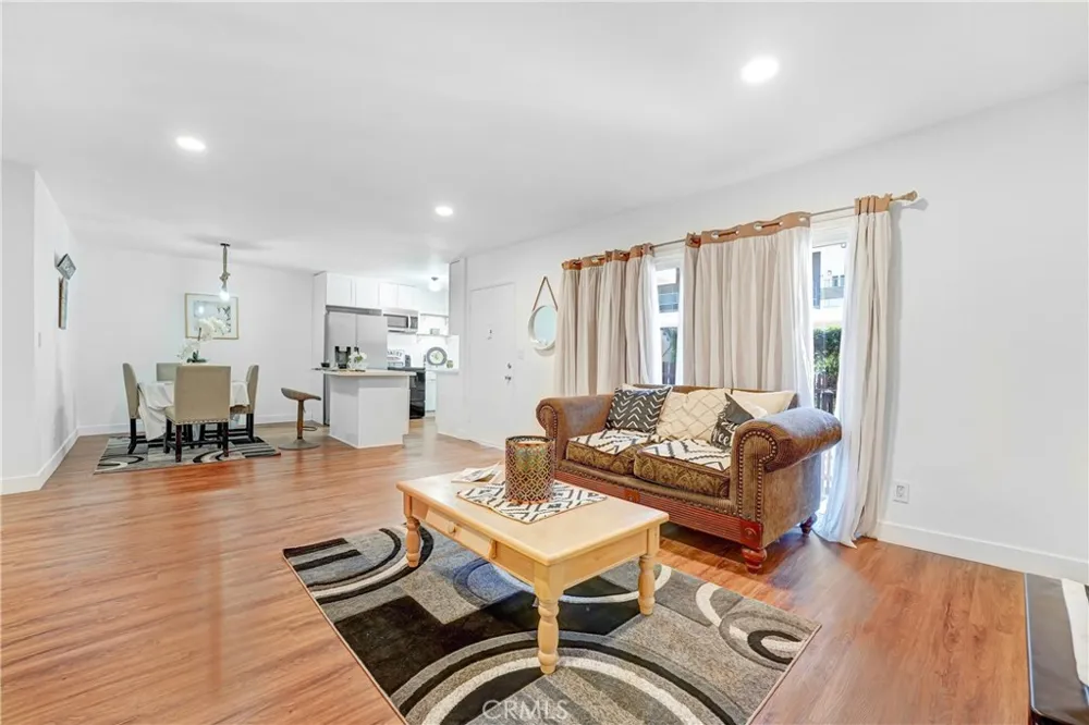 5232 Corteen Place #7 Valley Village, CA 91607