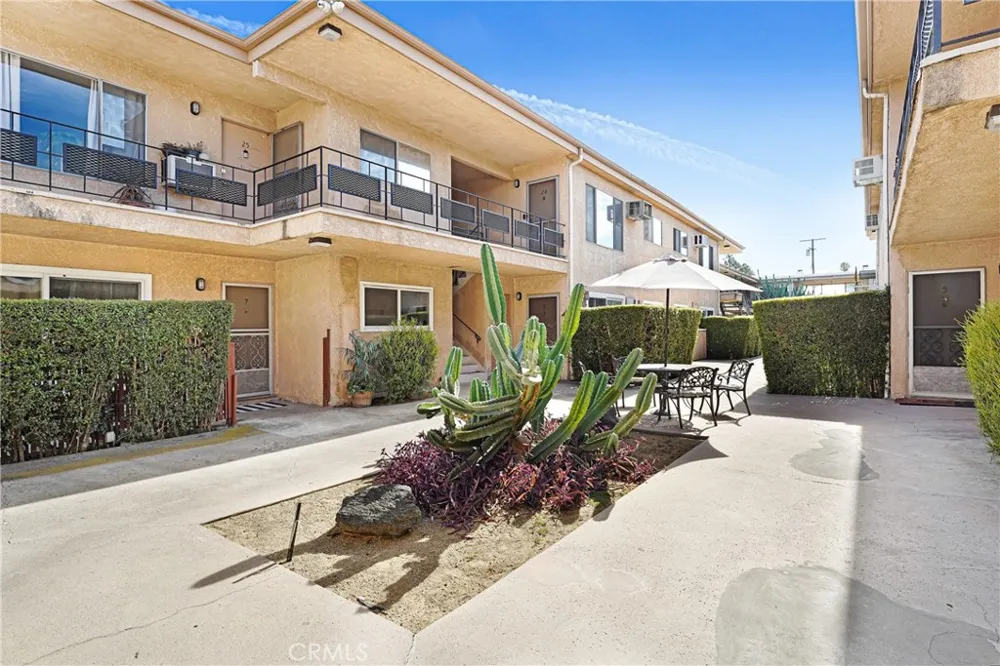 5232 Corteen Place #7 Valley Village, CA 91607