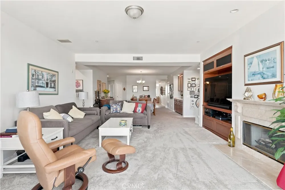 4167 Warner #205 Huntington Beach, CA 92649