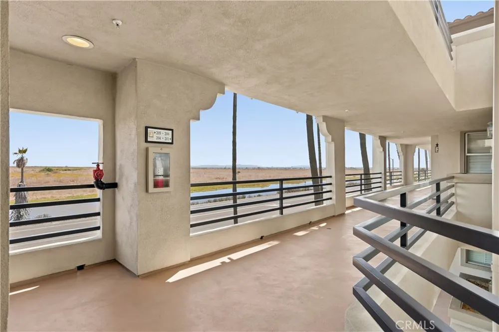 4167 Warner #205 Huntington Beach, CA 92649