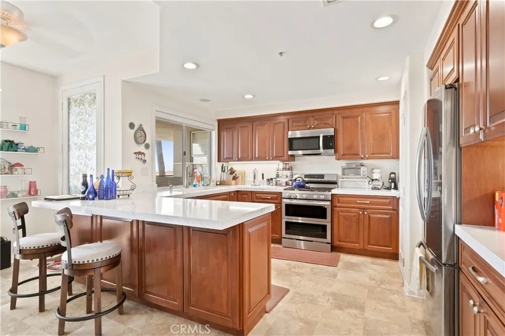 4167 Warner #205 Huntington Beach, CA 92649